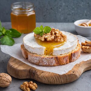 Camembert with a honey walnut topping